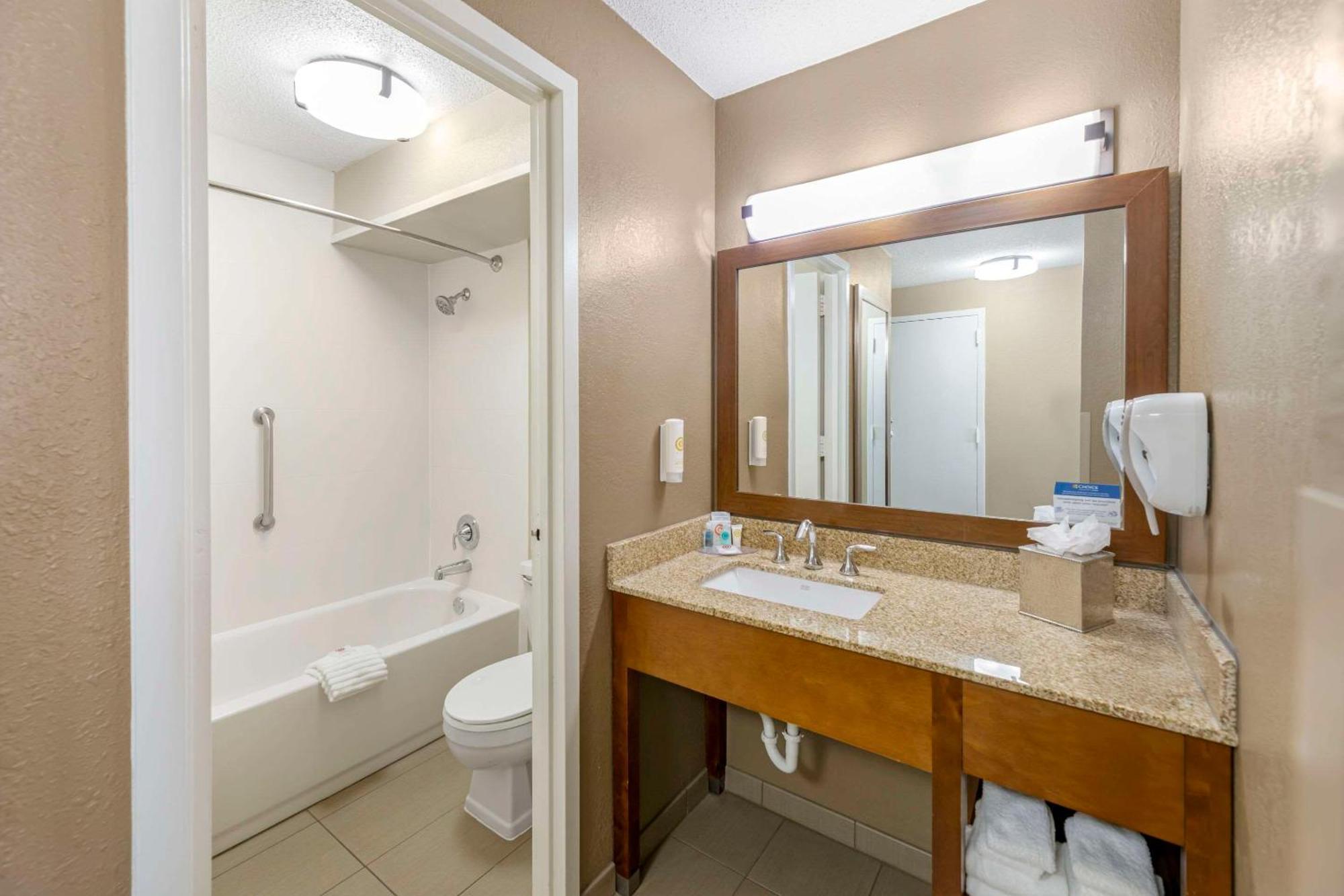 Comfort Inn Memphis Downtown Bagian luar foto
