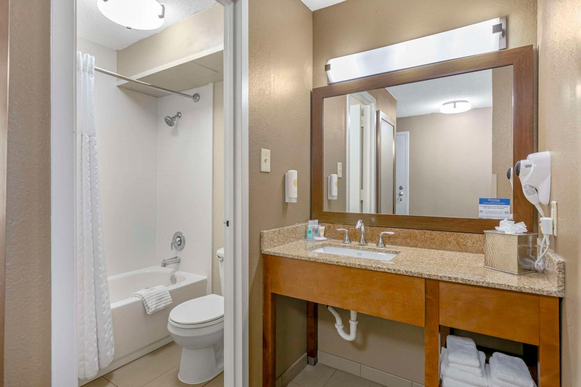 Comfort Inn Memphis Downtown Bagian luar foto